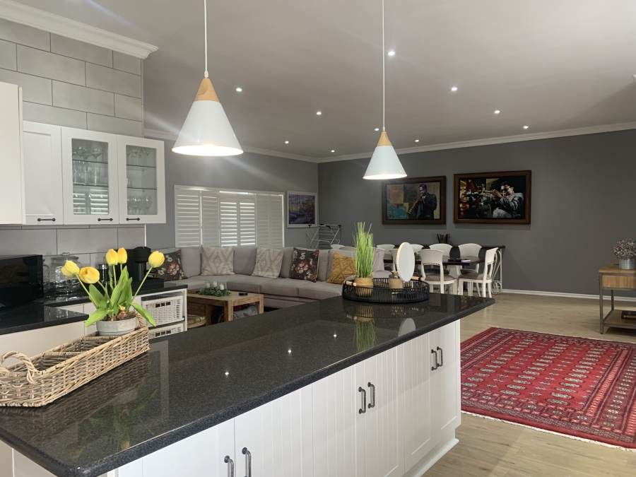 To Let 3 Bedroom Property for Rent in Big Bay Western Cape